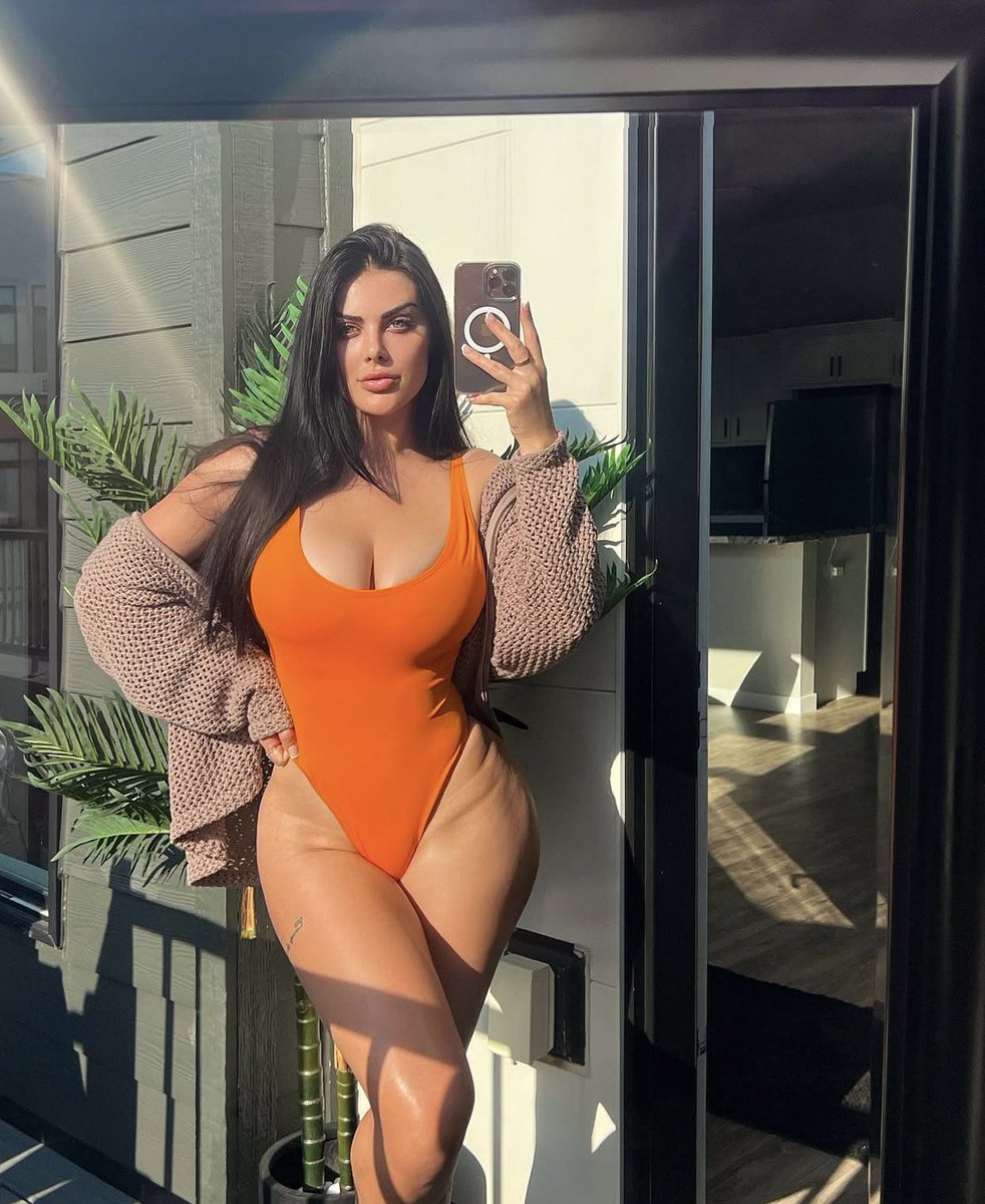 KatyRaelyn's tweet photo. I'll be your dream girl I can handle it. https://t.co/Jn2o2KsOBH