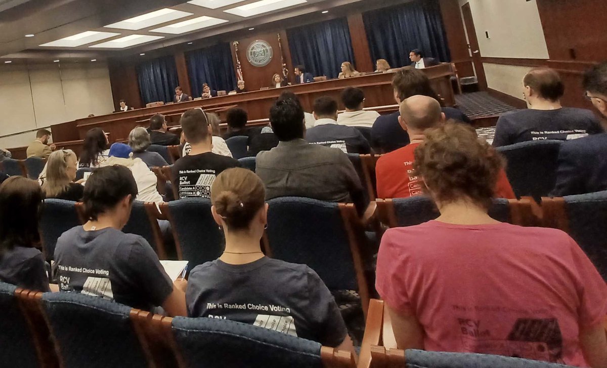 RankMIVote's tweet image. ✅ It’s official: our 100-word summary is approved by the Michigan Board of Canvassers!
🖨️ Petitions will be printing.
🖊️ Signature gathering is next.
🚨 We need volunteers across the state to help put RCV on the 2026 ballot.
➡️ Join us: rankmivote.org/volunteer
#RankMIVote #RCV…