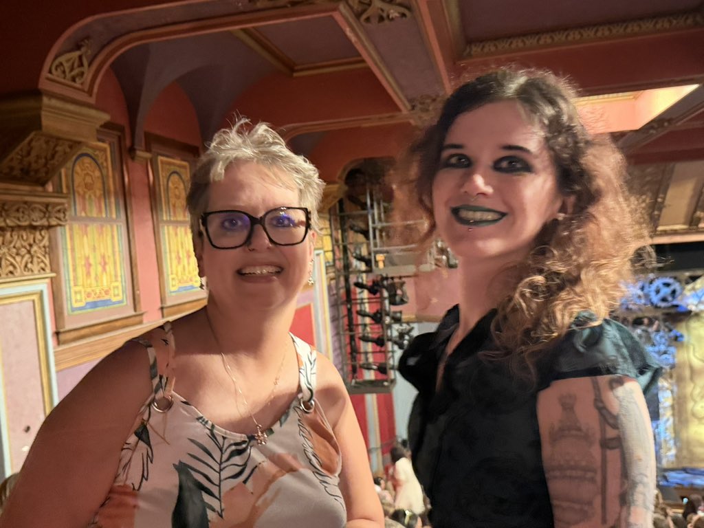 It was great to go with Abagail to see Wicked at the Murat last night’s fat and experience her first time seeing it!  Love spending the time with her!❤️🎭#truly blessed #Mother daughter time