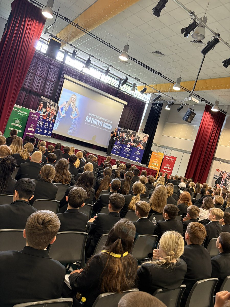 What a way to end the week <a href="/STWAcademy/">Sir Thomas Wharton Academy</a> 🙌

Our final An Audience With of the year with <a href="/kathrynlburn/">Kathryn Louise Burn</a> was great. 

Our year 7 cohort hung on every word and asked some really thought provoking and insightful questions 🙋‍♀️🙋‍♂️

Another proud day 💙