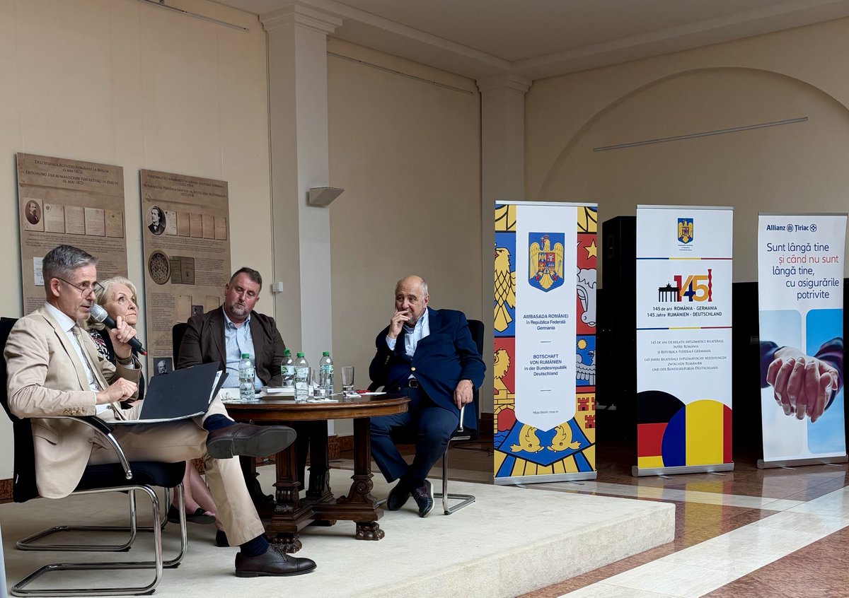 ROEmbGermany's tweet photo. The Embassy organized a new event part of the series dedicated to the celebration of 145 Yrs of ð·ðŽ-ð©ðª Diplomatic Relations: a round table with distinguished guests from both ð·ðŽ & ð©ðª MFAs, followed by the inauguration of a Diplomatic Archives exhibition #145Jahre #145RODE #145ANI https://t.co/opDC7H8AHx