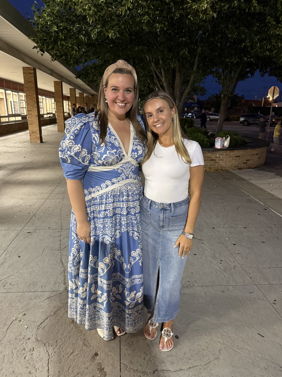 Tracey Hanes tweet media