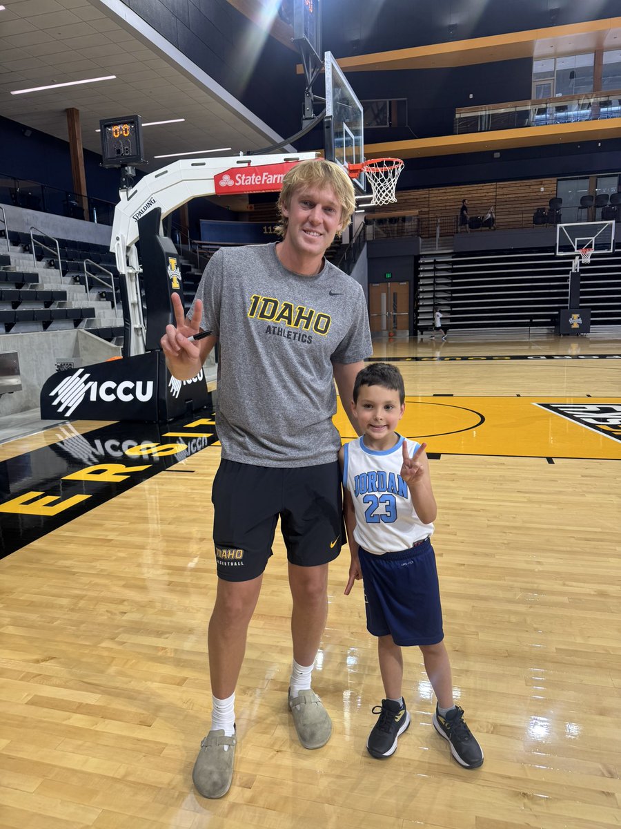 Coach Brandon Laird (@coachblaird) on Twitter photo Super proud of our <a href="/VandalHoops/">Idaho Basketball</a> players for inspiring a future generation of hoopers this week. Character matters in our recruiting process & is a talent that translates to winning on & off the court. Make those around you better. Compete w/ Joy & Purpose. #GoVandals | V’s 🆙 Super proud of our <a href="/VandalHoops/">Idaho Basketball</a> players for inspiring a future generation of hoopers this week. Character matters in our recruiting process & is a talent that translates to winning on & off the court. Make those around you better. Compete w/ Joy & Purpose. #GoVandals | V’s 🆙