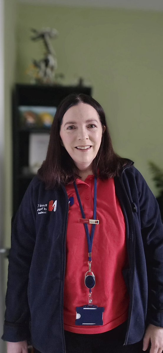NHSActivistRN's tweet image. First day in full team colours as a new union rep for @theRCN
Off to a drop in on the Band 5 Review