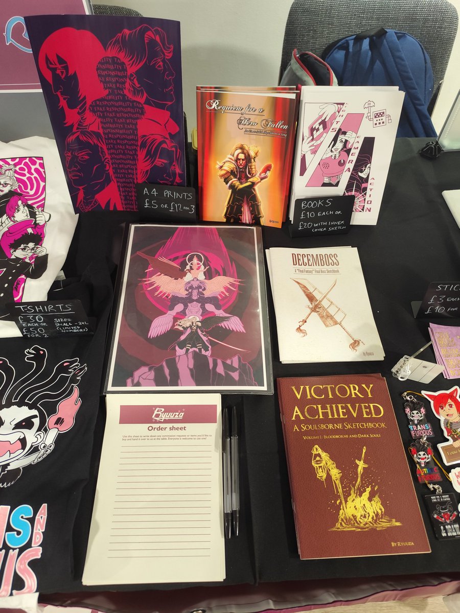 Ryuuza_Art's tweet photo. All set up at @SunnyAnimeExpo! Lots of new things for this year. I'm at T10 in the traders area, see you there. 🥰
Also, please check out my lovely friends Seiken Arts, @t_iii and @BooMakesThings, who are also here this weekend!

#sunnycon #lgbtartist #autisticartist https://t.co/A9RY30h1NL
