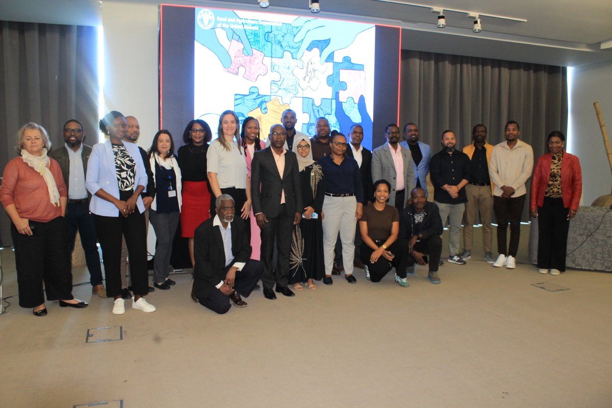 SWIOFC_News's tweet image. A national workshop on OECMs is taking place in Maputo 🇲🇿 with @FAO support. Over 2 days, experts from govt, NGOs & partners discussed the concept, criteria & recognition process for fisheries-related OECMs in Mozambique to support @UNBiodiversity’s 30x30 target. #OECM #30x30.