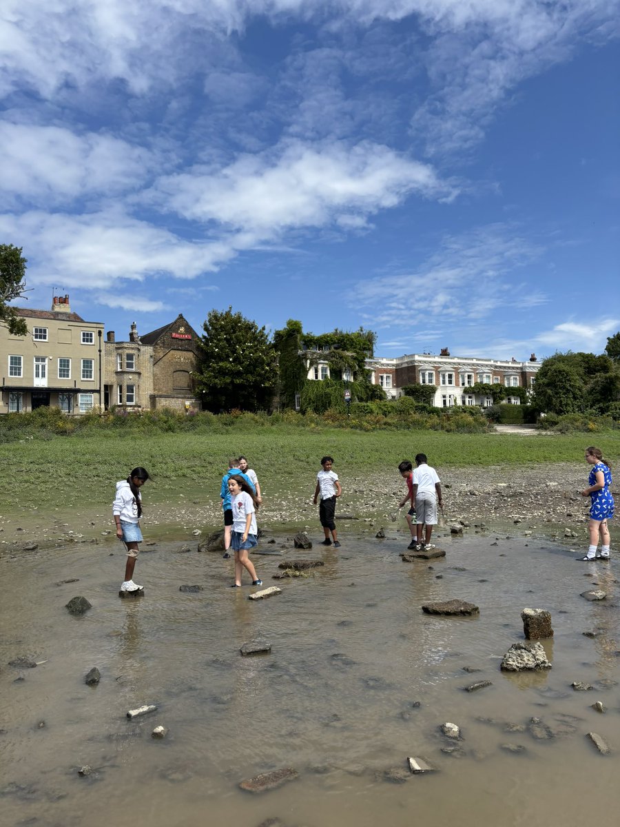 The William Hogarth School tweet media