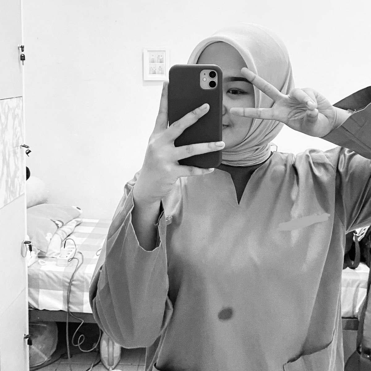 ijnimayo's tweet photo. Ya Allah, terima kasih🤍
di antara semua 27 Juni yang pernah kutapaki, hari ini Kau hadirkan yang paling indah, semua doaku Kau jawab dengan lembut, padahal aku datang dengan segala celaku, dan Kau tetap mengizinkan bahagiaku tumbuh. https://t.co/YVuir7o4or