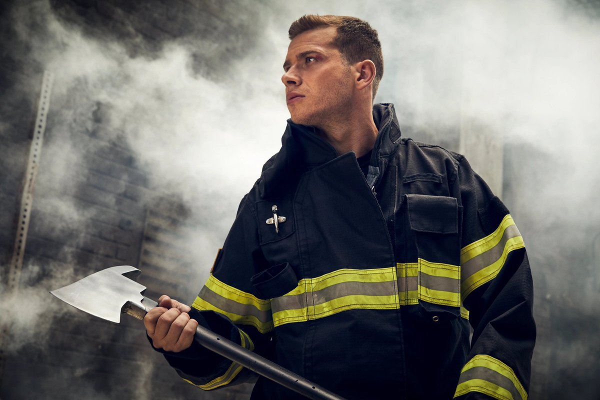 Happy Birthday, Oliver Stark! 🩷✨🎊