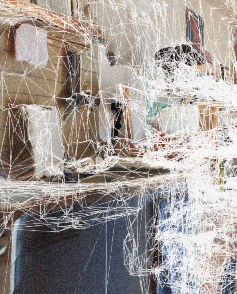 実在する部屋のスキャンデータから作られたゲーム『幽限会社わらし不動産』の体験版プレイや、部屋というフィルターを通して音をビジュアライズした映像作品の上映を行います。

展示作品
ゲーム『幽限会社わらし不動産 体験版』Studio非（高橋 祐亮+石原 航）
映像作品『［UN］Noclip』大澤利己

⤵︎