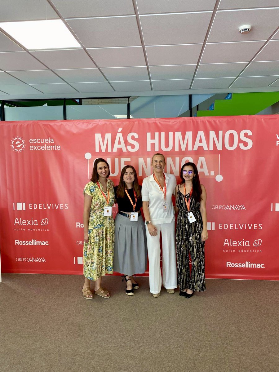 El Cole de Celia y Pepe ha participado hoy en las
Jornadas Profes Vitamina de la Red Escuela
Excelente impartiendo un taller "Gymkana
Cognitiva hacia el pensamiento crítico" de la mano de Sara Ortiz.

#fundacionquerer #escuelaexcelente