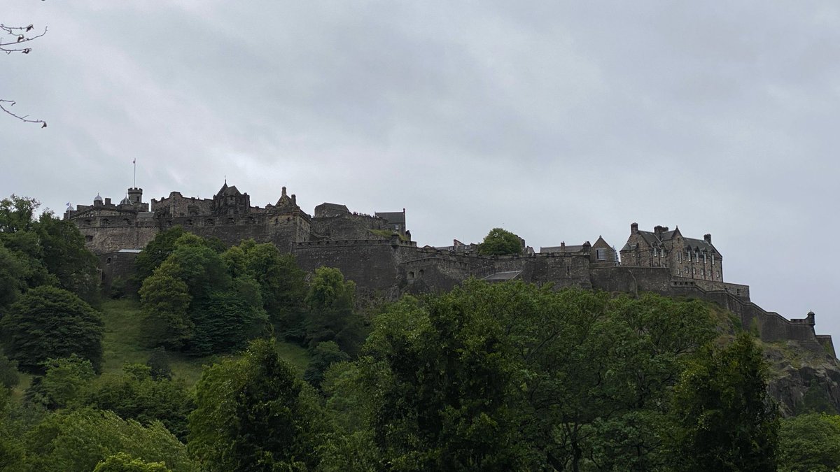 VirtualAstro's tweet image. I have arrived in Edinburgh
