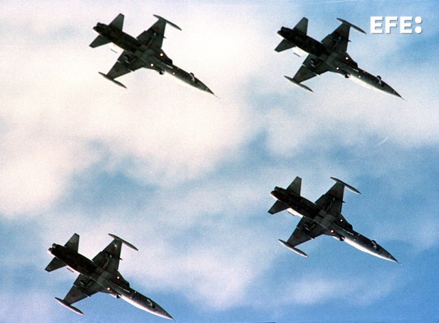El Ejército del Aire y del Espacio recibirá en 2028 los primeros seis aviones entrenadores de pilotos de combate, los Hürjet turcos, para sustituir a los actuales F-5 del Ala 23 de la base aérea de Talavera la Real (Badajoz)