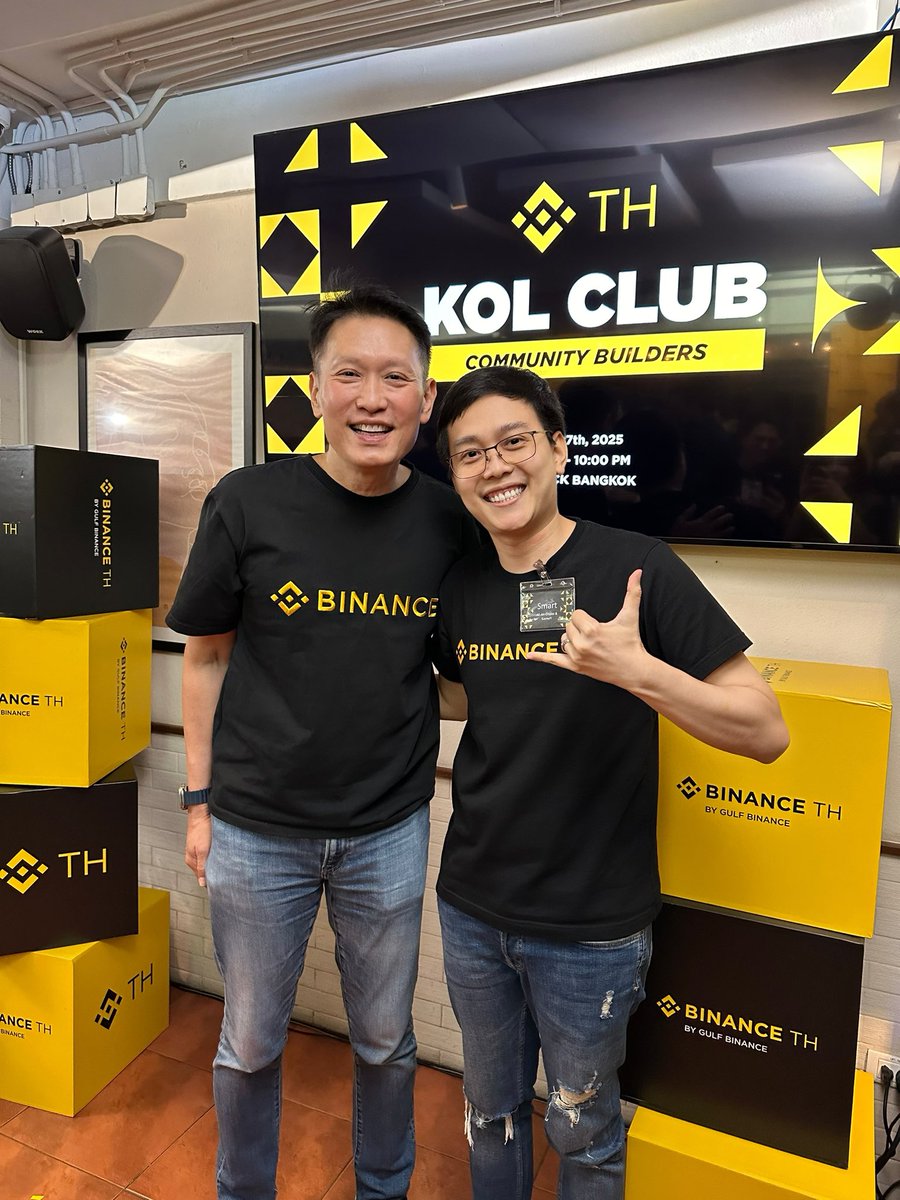 SmartWeb3God's tweet photo. Thank you for asking me a photo @_RichardTeng 🤣🙏🏻 (JK)
It was my pleasure to meet you here in Thailand🇹🇭💕 at #BinanceTHKOLClub
Thank you @Binance_TH_ @binance For this exclusive KOL event 🥳💛
#Binance #BinanceTH #SmartWeb3God #Crypto https://t.co/GfP0Z7Hd9J
