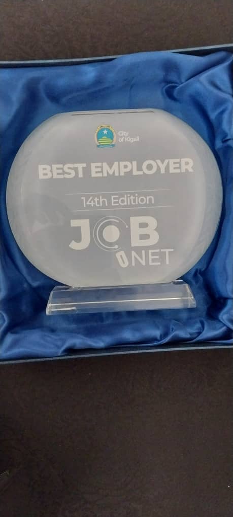 KethaRwanda's tweet photo. 1/4 We’re proud to share that KETHA was named Best Employer of the Year at #JobNet2025!  This recognition highlights our dedication to equipping Rwanda’s youth with industry relevant skills in tourism &amp; hospitality. #YouthEmployment #KETHA #Rwanda https://t.co/Z5S5mxeZ0S