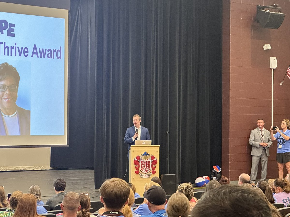 Melanie Smith tweet media