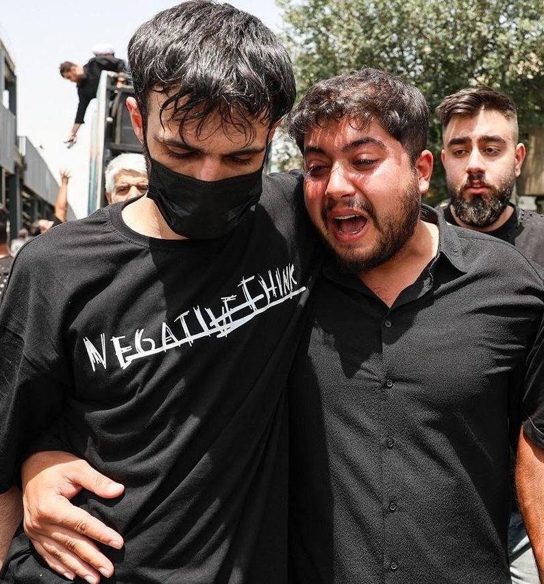 Mosolchi's tweet image. همون لباس شخصی هایی که به ما شلیک میکردن
حالا دارن مثل سگ ضجه میزنند
#اسرائیل_متشکریم