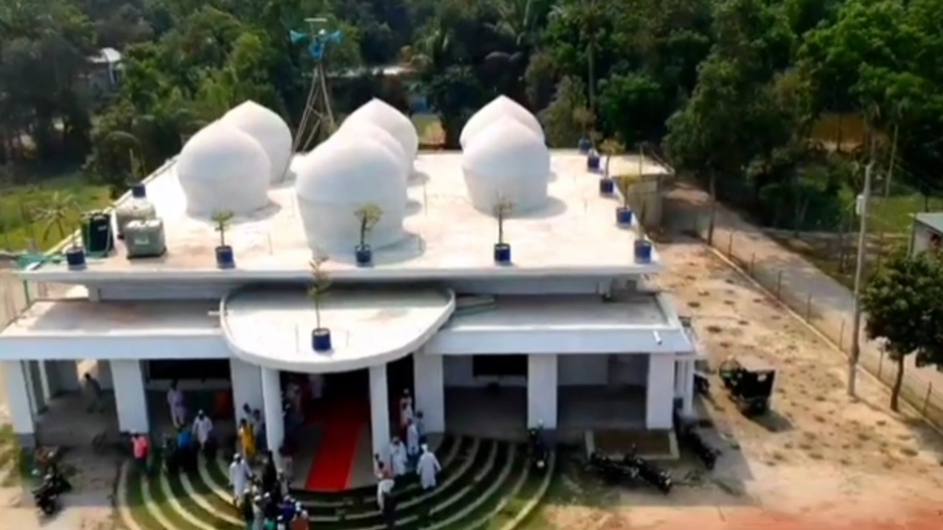 হোসেনপুরে ঐতিহ্যবাহী বিসমিল্লাহ্ সাত গম্বুজ মসজিদ: এক স্থাপত্যের নিদর্শন