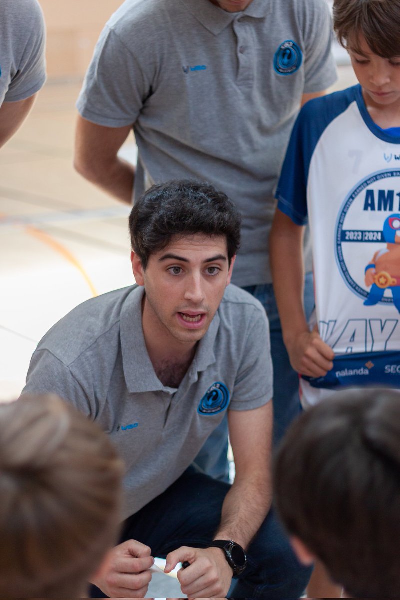 💙 Hasta pronto, familia CBLR

Después de dos temporadas increíbles como coordinador de la sección masculina, llega el momento de cambiar de rumbo.

Han sido dos años de mucho aprendizaje, crecimiento y emociones. Me voy con la mochila llena… GRACIAS! 💙