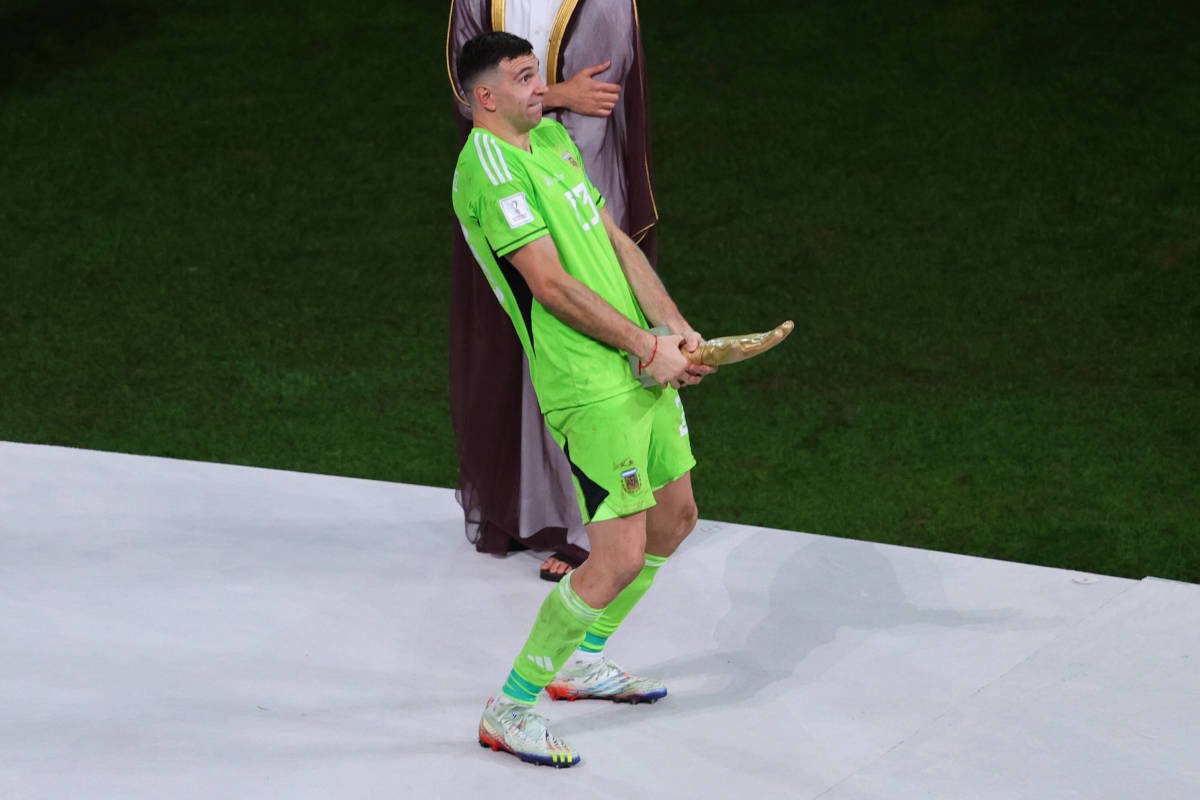 🚨 Chelsea are NOT exploring a deal for Emi Martinez. [<a href="/JacobsBen/">Ben Jacobs</a>]
