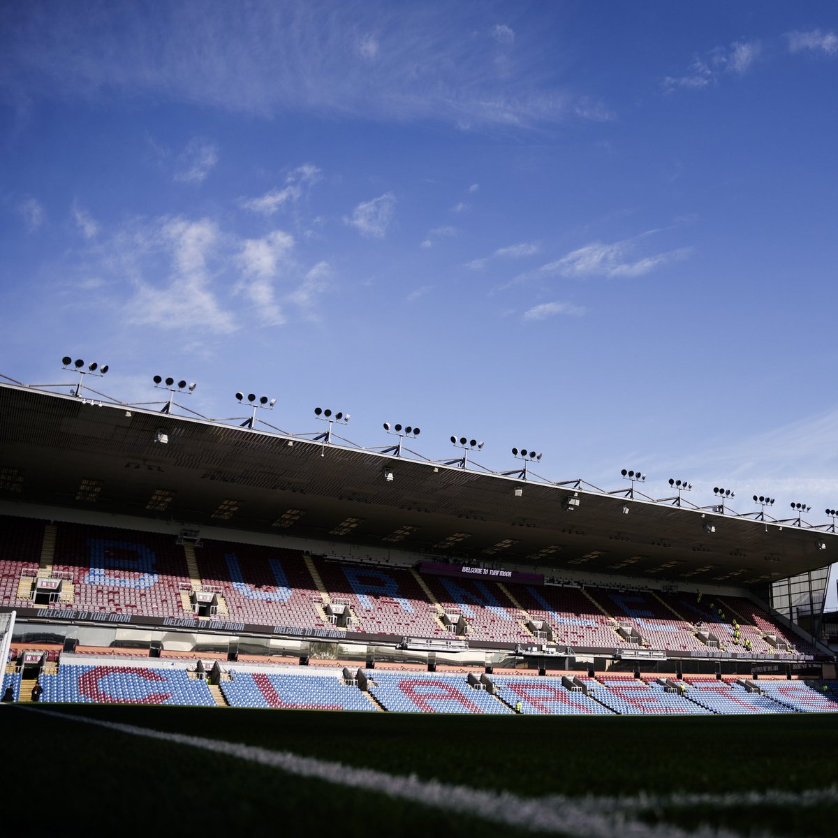 Interested in working in football? 👀

Our Academy currently have 7 exciting job opportunities that need filling, you can find out more and apply here 👇

careers.burnleyfootballclub.com