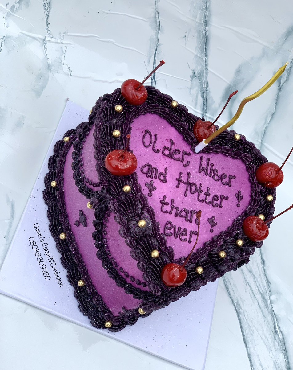 QueenOfCakes__'s tweet image. Damnnnnnnn…. That’s the exact words that my customer said when she saw the cake💜
Right words🤭
📞: 08088309980
📍: Uyo, Akwaibom.