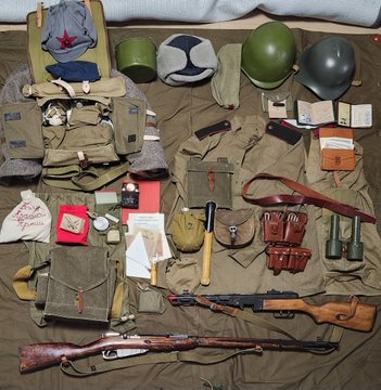 info059's tweet image. 한복을 좋아하는 밀덕입니다. 조선 중기와 구한말 한복을 맞추고 있고 1,2차대전 독일군과 2차대전 냉전 소련군과 미해병을 간간히 맞추고 있습니다.