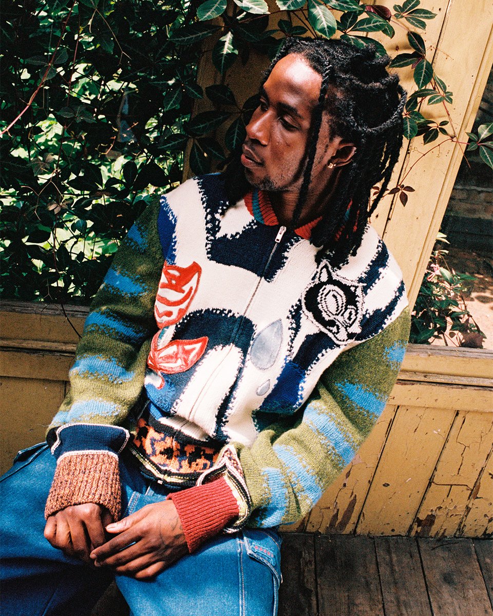 Some prints carry more than pattern—they carry power. Wolves, doves, ravens born as paintings, reborn on chambray and cotton muslin. Archetypes you can inhabit.

Marni Fall/Winter 2025 Vol.1 is available now online and in stores.