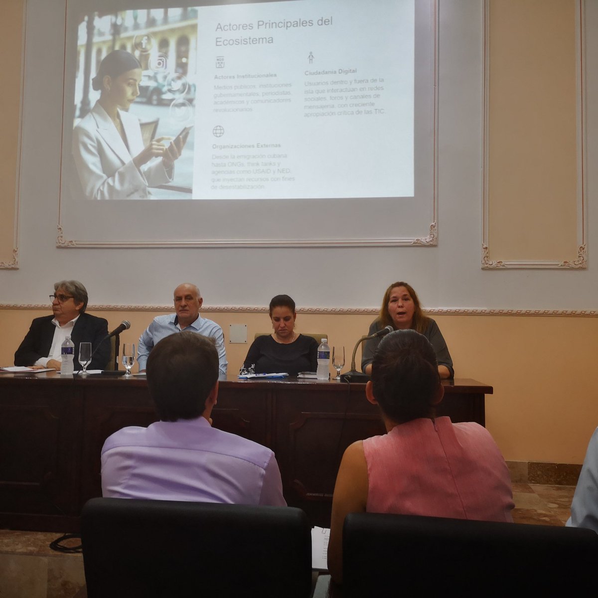 Se desarrolla el IV Pleno del Comité Nacional de la UPEC. Se analiza la infraestructura crítica de los medios públicos cubanos, el experimento de transformación de los medios y otros temas de interés para el sector periodístico #Cuba