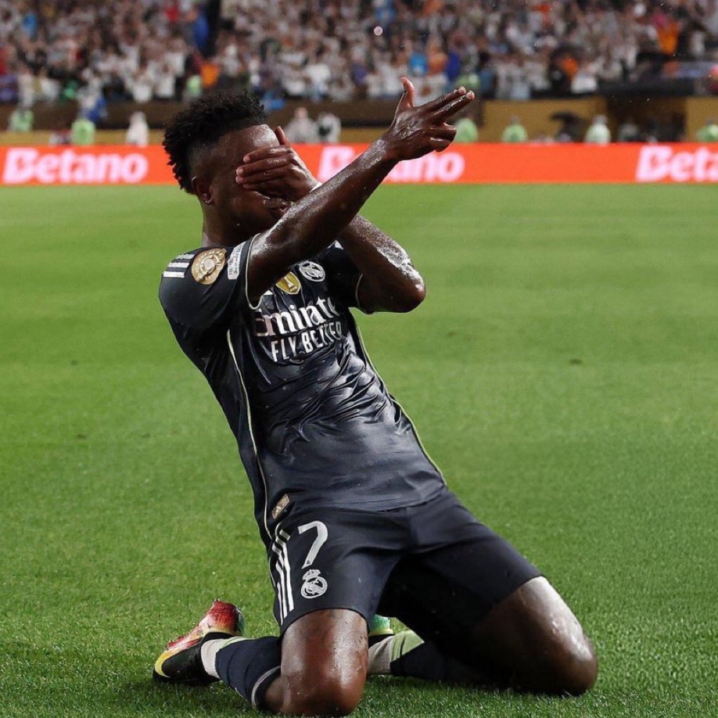 Ali93p1's tweet image. La célébration azi respect