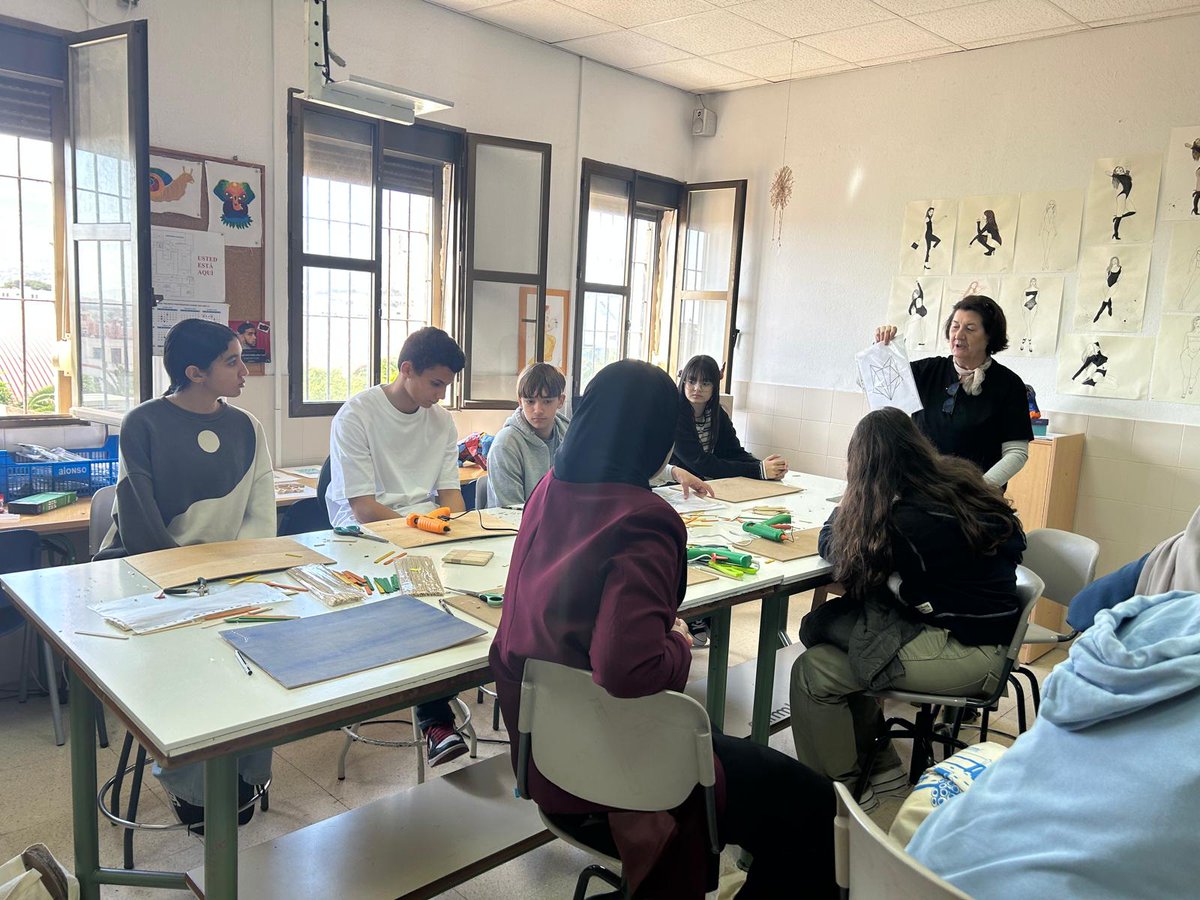 IES Miguel Fernández (@iesmf) on Twitter photo Parte de nuestro alumnado asistió este curso a las Jornadas de Puertas Abiertas de la Escuela de Arte <a href="/eamm_melilla/">escuela arte melilla</a> La experiencia fue muy positiva y algunos han decidido realizar el bachillerato artístico 👨🎨🎨👩🎨 Parte de nuestro alumnado asistió este curso a las Jornadas de Puertas Abiertas de la Escuela de Arte <a href="/eamm_melilla/">escuela arte melilla</a> La experiencia fue muy positiva y algunos han decidido realizar el bachillerato artístico 👨🎨🎨👩🎨