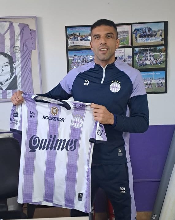 SacachispasOK's tweet image. Bienvenidos al Lila 👊💜

Héctor Canteros, Lautaro Torres, Nicolas Agorreca y Francesco Toldo se suman a Saca para este torneo...Éxitos!!!