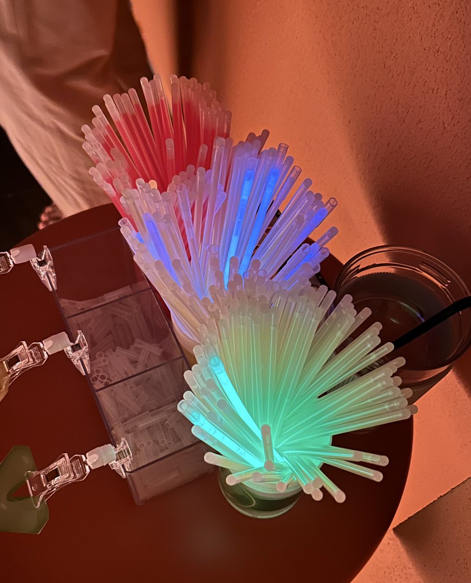 กลัวที่มืด หาคนจูงมือเข้าเขาวงกตครับ
ชั้น 4 โซนใหม่ตอนนี้ 🥺

❤️T | 💙B | 💚V 

📍<a href="/ryuuonsen/">ryuuonsen</a>