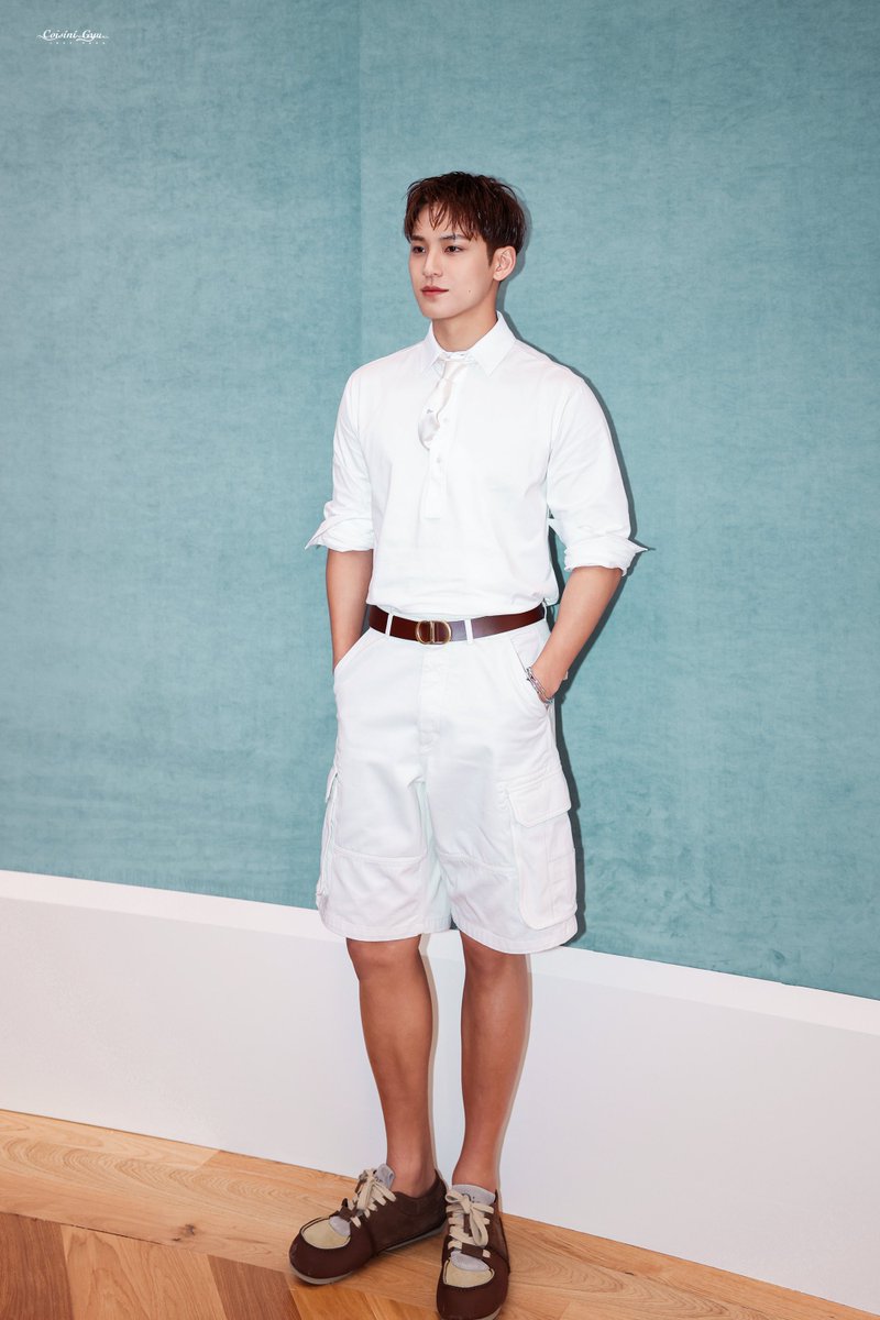 20250627 DIOR

HD2P

🫶

#세븐틴 #SEVENTEEN
#민규 #MINGYU #ミンギュ
#MINGYUxDiorSummer26 #DiorSummer26 
@dior <a href="/pledis_17/">세븐틴(SEVENTEEN)</a>