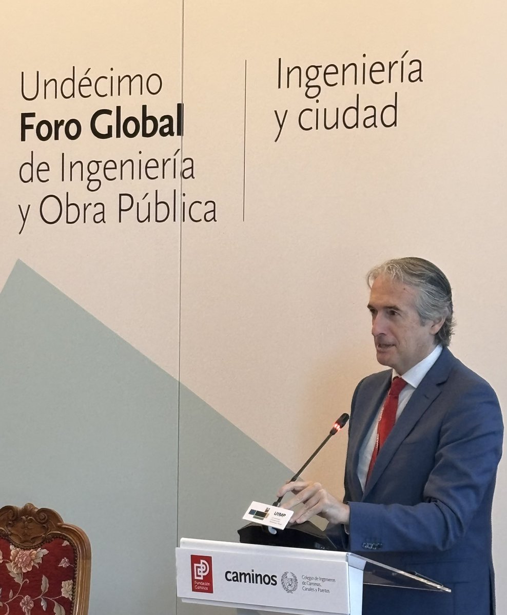 #UIMP | El <a href="/Colegiocaminos/">Colegio de Ingenieros de Caminos</a> y la Fundación Caminos clausuran el Foro Global de #Ingenería y #ObraPública.

👉 En el segundo día participan el secretario de Estado de Movilidad <a href="/jasantano/">Jose Antonio Santano</a> y el exministro Íñigo de la Serna, para hablar sobre #Ciudad y regeneración #Urbana.