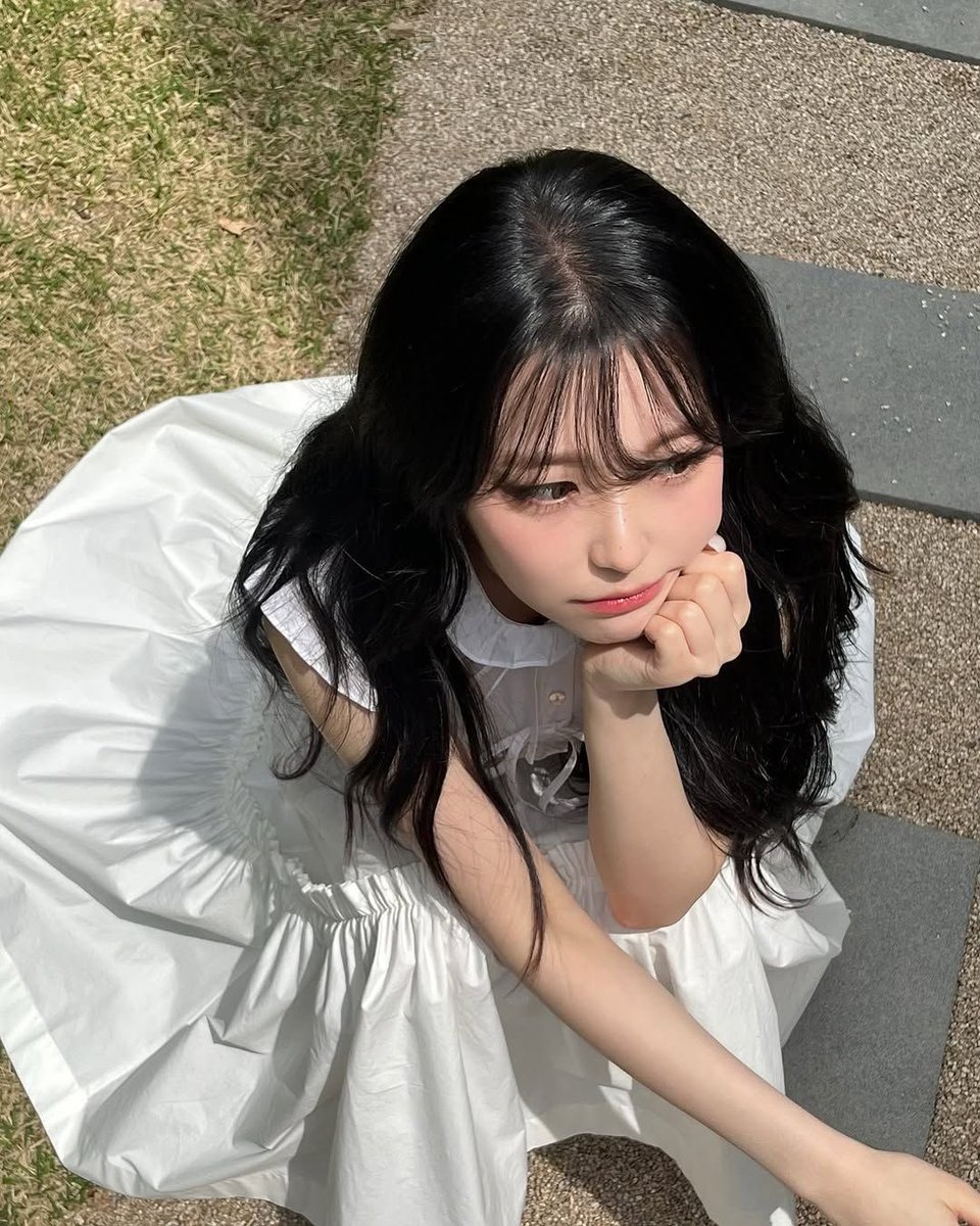 지ㅡ헌. tweet media