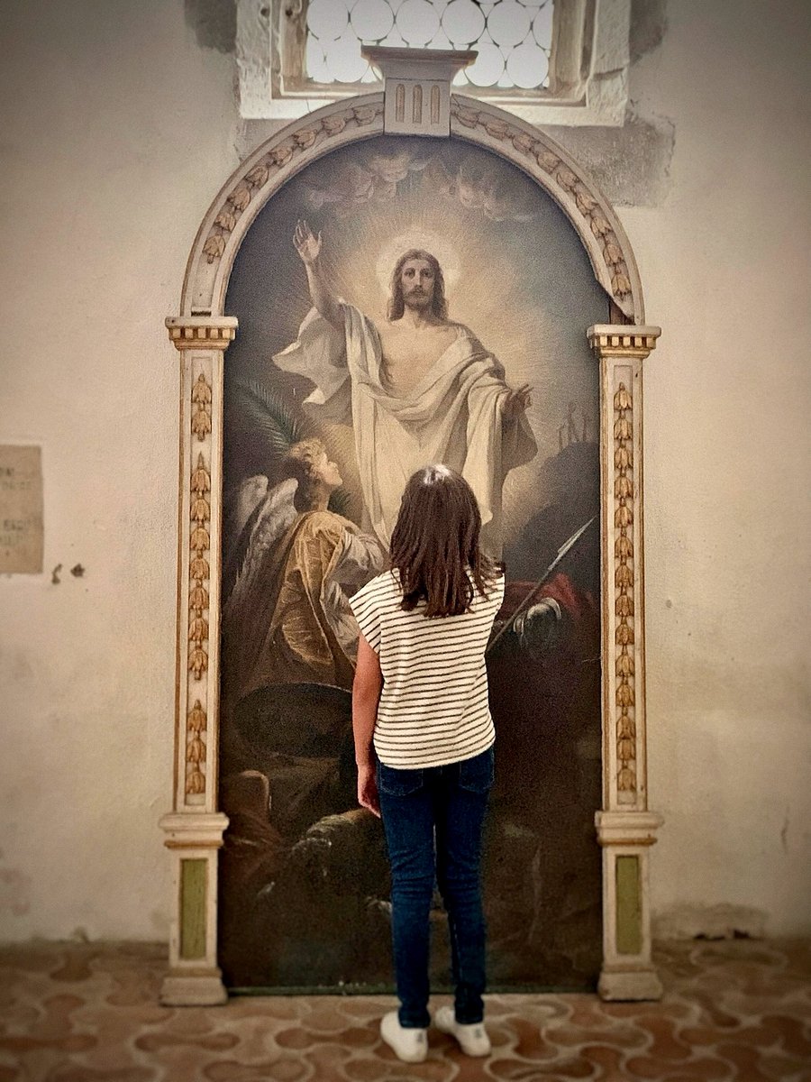 «Lo sagrado no se explica: se contempla o se profana».

— 𝐺𝑢𝑠𝑡𝑎𝑣𝑒 𝑇ℎ𝑖𝑏𝑜𝑛