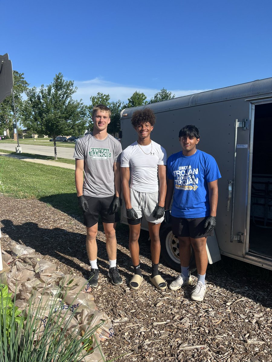 Tim Brilley (@tim_brilley) on Twitter photo Every Friday in June <a href="/MTFFootball/">Maroa-Forsyth Football</a> has had volunteers at the Crossing Healthcare Community Garden! I only asked for the first two Fridays….they just keep showing up! Great job!! <a href="/dilsingh55/">Dilsharan Singh</a> <a href="/AJW2027/">Aiden Williams</a> <a href="/Jerrin2008/">Jerrin</a> #GoTrojans #UVE Every Friday in June <a href="/MTFFootball/">Maroa-Forsyth Football</a> has had volunteers at the Crossing Healthcare Community Garden! I only asked for the first two Fridays….they just keep showing up! Great job!! <a href="/dilsingh55/">Dilsharan Singh</a> <a href="/AJW2027/">Aiden Williams</a> <a href="/Jerrin2008/">Jerrin</a> #GoTrojans #UVE