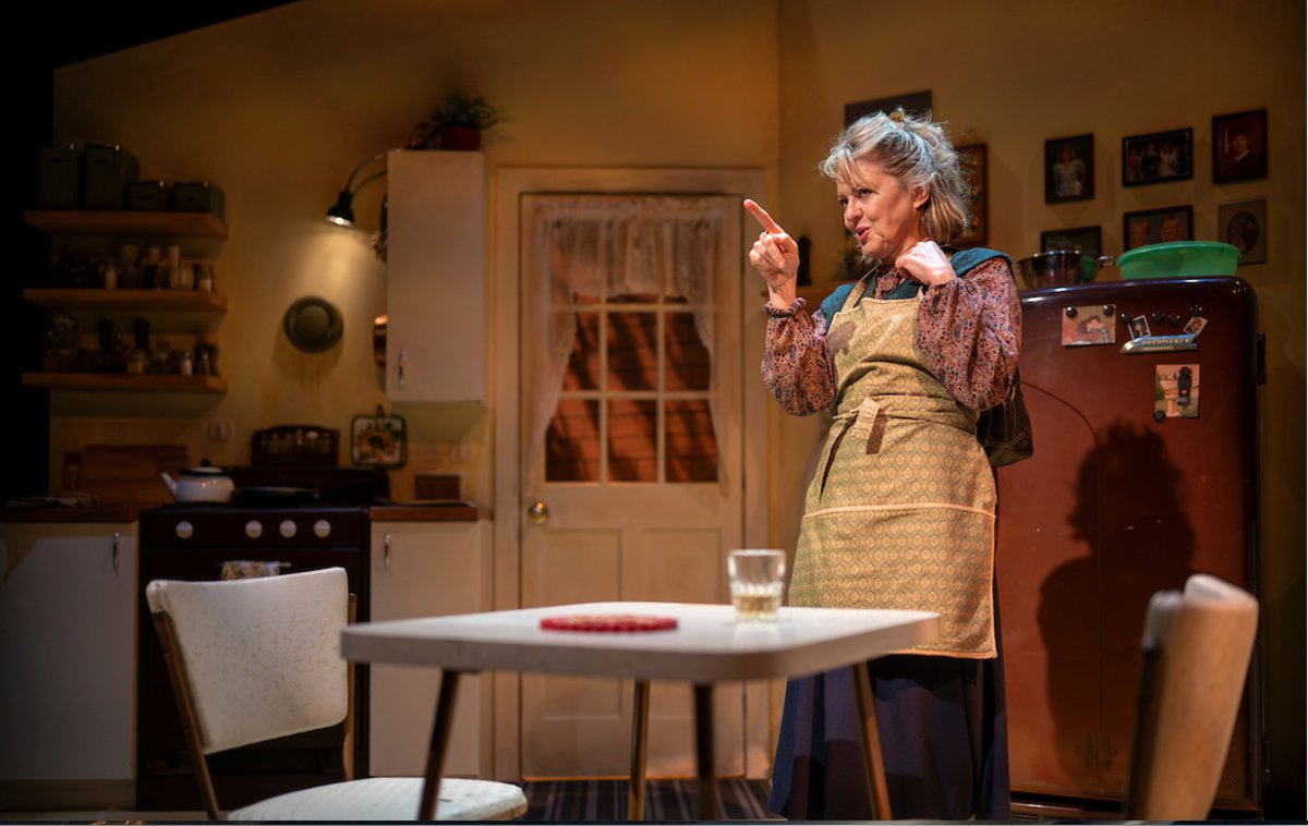 Rediscovering the self you've lost (with sun and sea): Shirley Valentine at the <a href="/MayfieldTheatre/">Mayfield Theatre</a>. A 12thnight REVIEW:  tinyurl.com/bs39ez9w #YEGtheatre #YEGarts #YEG