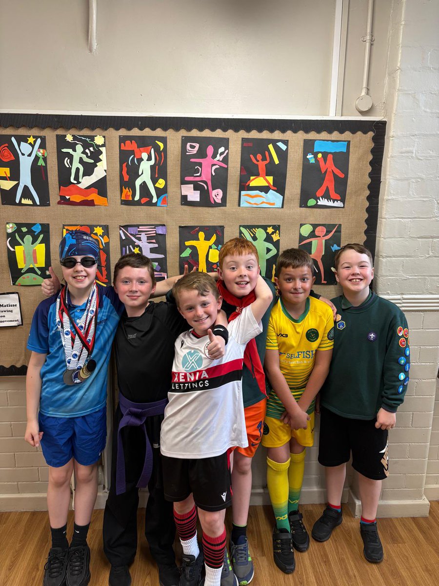The boys from Kite Crew in year 5 representing what makes them unique and why they are proud to be themselves!  🏊🏉⚽️🥋

#RockFerryCrew