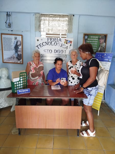 JClubVillaClara's tweet photo. Comienzan las #FeriasTecnologicas en la campaña #JovenClubXCuba a las puertas #JovenClubVerano2025 desde #JovenClubVillaClara. https://t.co/JXv4zQBilW