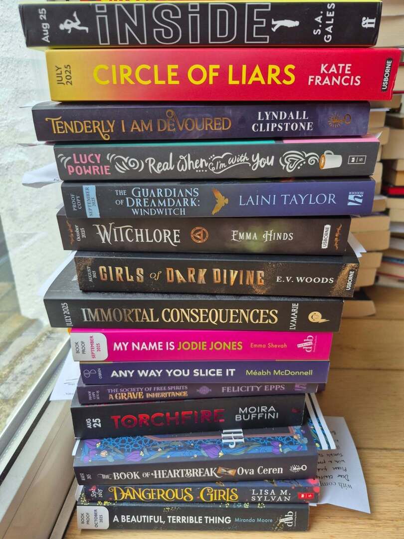 And some upcoming YA titles to keep an eye out for!
.
#yafiction #yalit #youngadult #youngadultfiction #ya2025 #youngadultbooks #yabooks instagr.am/p/DLaCSckCgjS/