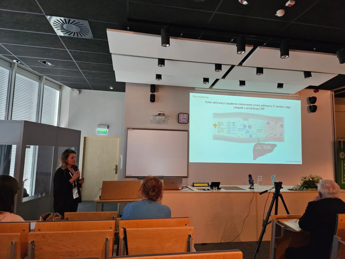MartaZapotoczna's tweet image. Congratulations to my PhD student Paula Rozen for winning Best Presentation at the “Metagenomes of Diverse Environments” Conference last week in Lublin! Well deserved recognition for excellent work. Many thanks to the organizers for a successful event!