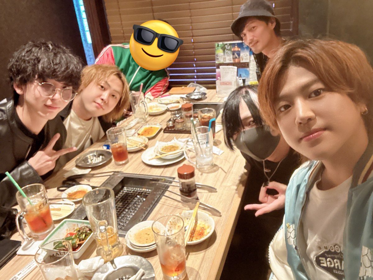 プライベートに影響ない範囲で
スキマ時間を使ってお仕事しちゃいましょう♪
理想のシフトスタイルをご相談くださいね😆
Wワークさんも絶賛活躍中です♪
ボーイズバーで働きたい方DMください❣️