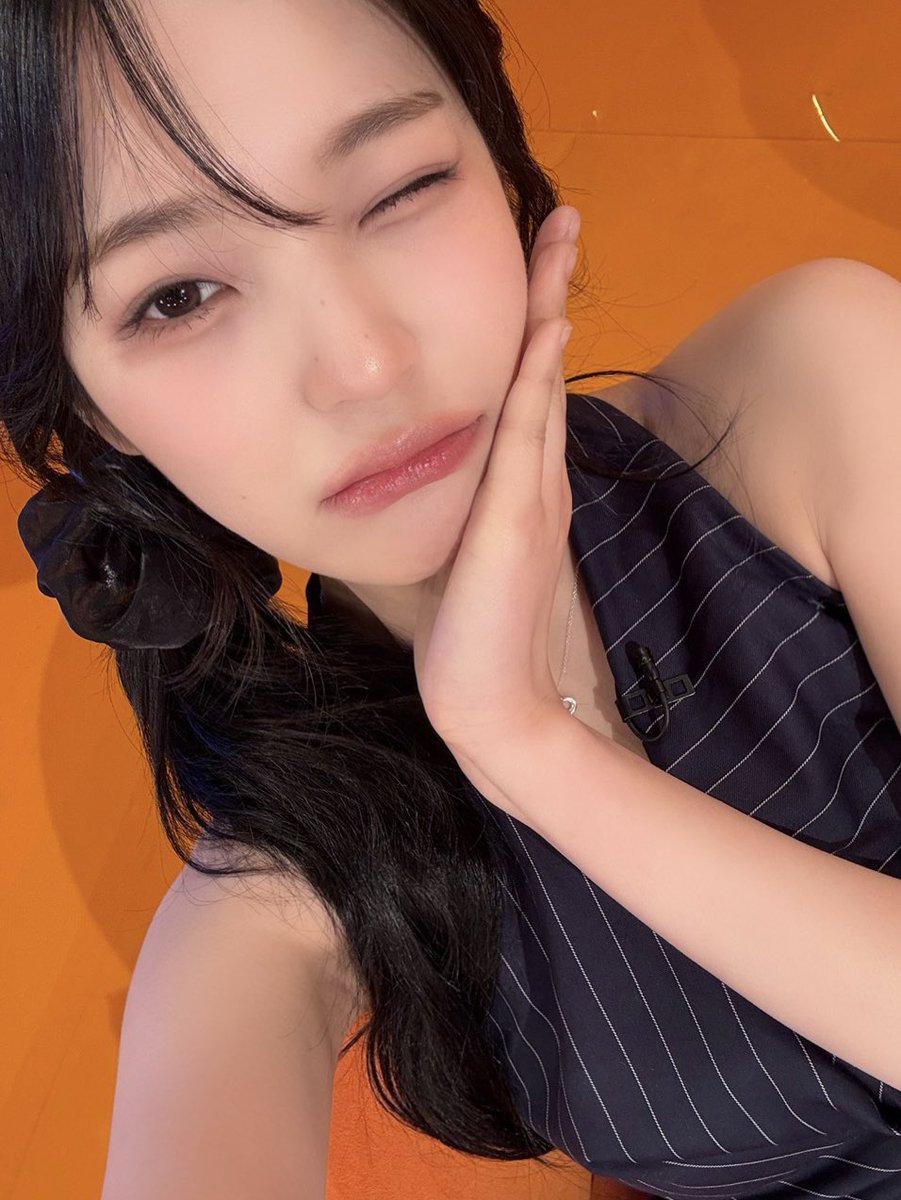 realfromis_9's tweet photo. [💌] #편스토랑
2025.06.27

#fromis_9 #프로미스나인
#백지헌 #지헌
#BAEKJIHEON https://t.co/iiNUK0rY0Q