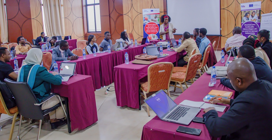 sikika1's tweet photo. Conducting a capacity building on resource mobilization and project management for CSOs in Morogoro Region. The aim is to strengthen networks and alliances that support Adolescent Sexual and Reproductive Health and Rights (ASRHR) #Y4HProject https://t.co/FEsUaltZlx