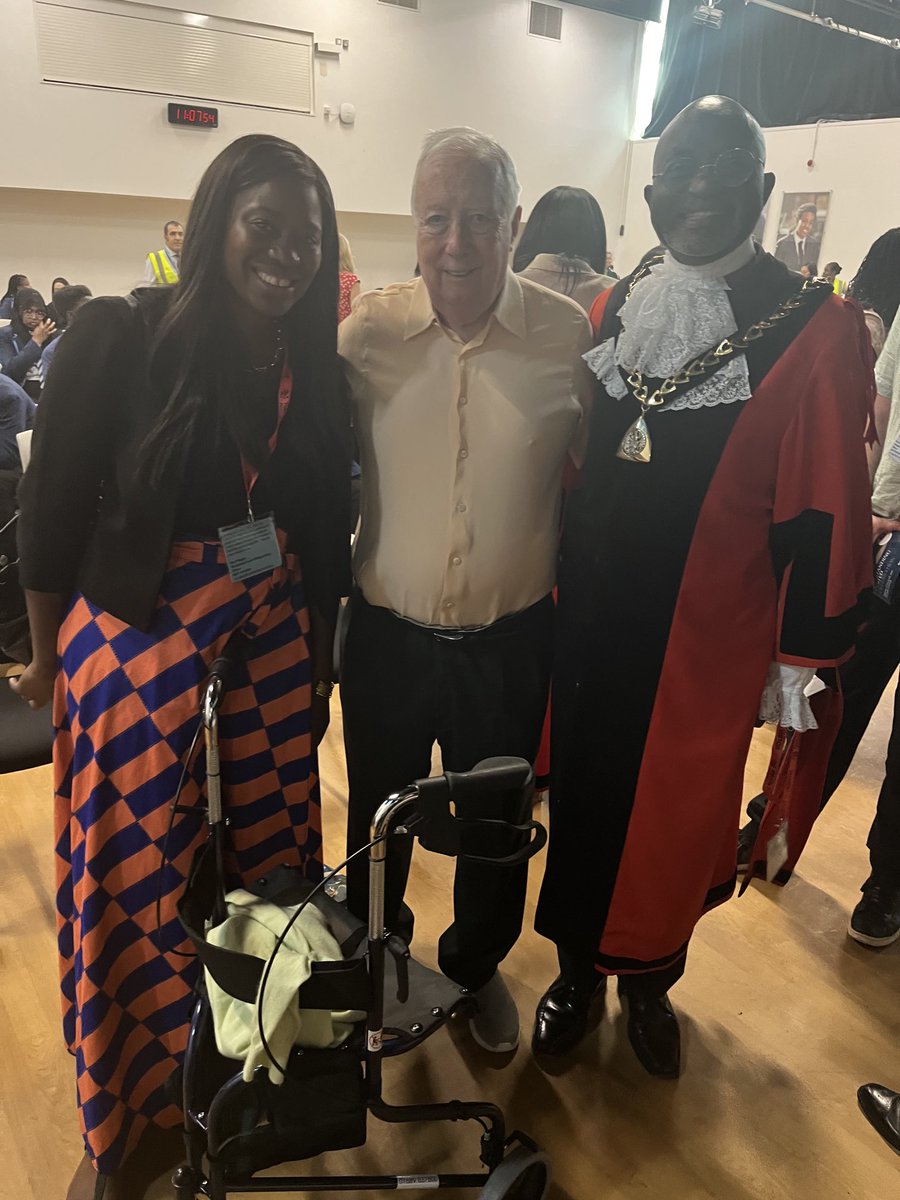 sunnylambe's tweet image. Hurray! #harrisacademypeckham judged #outstanding in all categories of measurement @Ofstednews Congratulations and well done @SouthwarkMayor @lb_southwark @LordHarris4 managementteam, #governors, students & community for outstanding achievement.