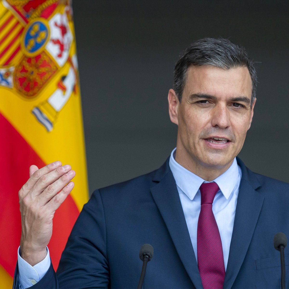 Pedro Sánchez ha preso una decisione coraggiosa: ha detto no.

Ha detto no al 5% del PIL in spese militari che metterebbe a rischio i diritti sociali.
Ha detto no all’Accordo di Associazione UE-Israele mentre è in corso il genocidio a Gaza.

In un mondo di leader prepotenti e