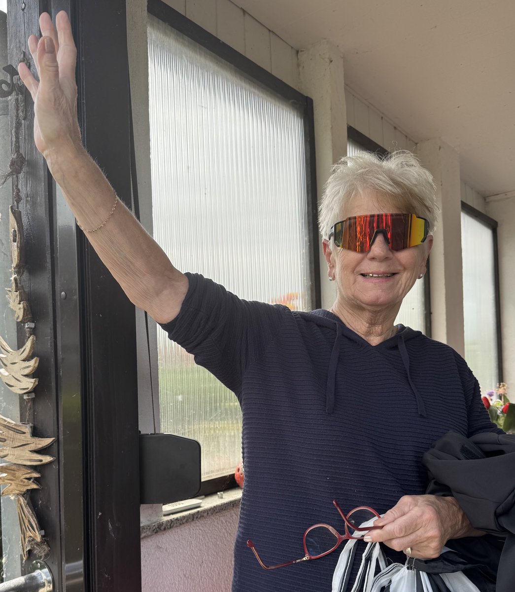 𝘓𝘢𝘶𝘳𝘢 tweet media