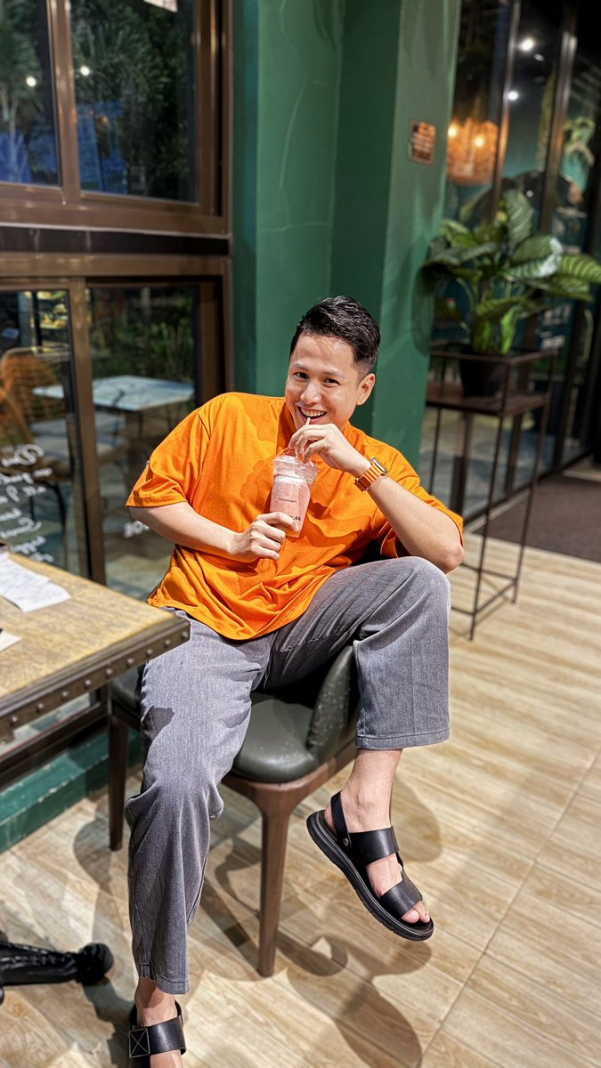 castroecho's tweet image. 🧡🍊🙈